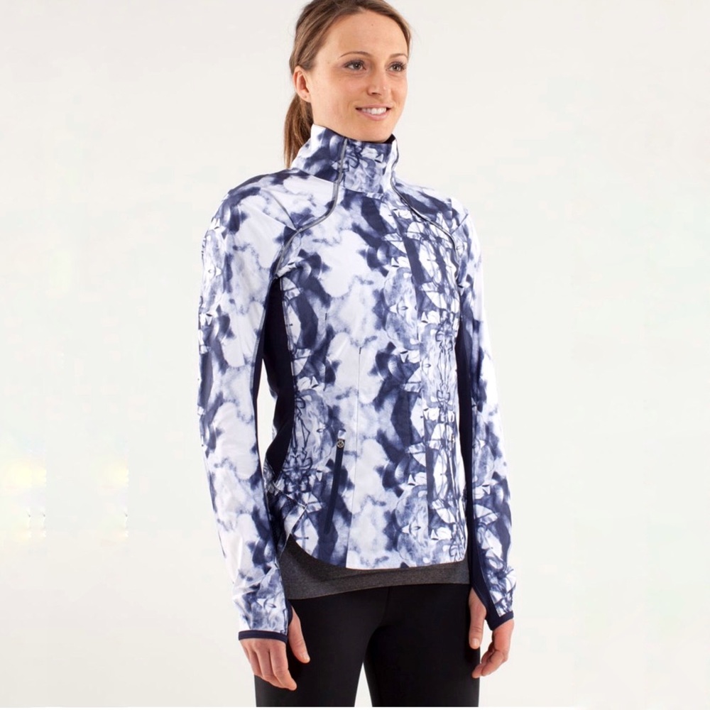LULULEMON Run: Explorer II Ink Blot Jacket size 4